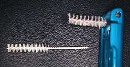 interproximal toothbrush.Image taken from http://www.odontocat.com/angles/prevplacaang.htm